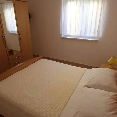 Malinska, Primorje-gorski Kotar 16